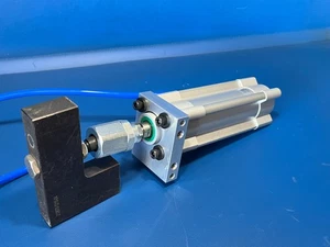 CILINDRO PNEUMATICO FESTO DSBC-40-70-PPVA-N3 - Foto 1 di 3