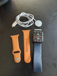 Apple Watch Series 9 45mm Midnight Aluminiowa obudowa, GPS - Zdjęcie 1 z 8