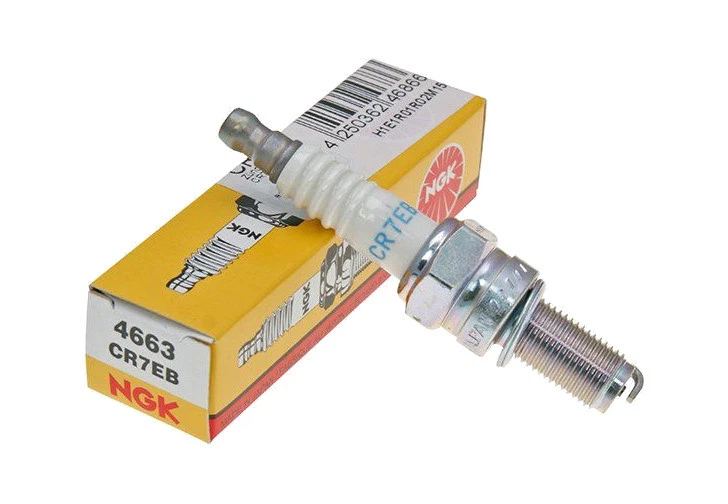 11684 - compatibile con APRILIA SR 125 MOTARD 125 2011-2016 CANDELA DI ACCENSION Foto 1 de 1