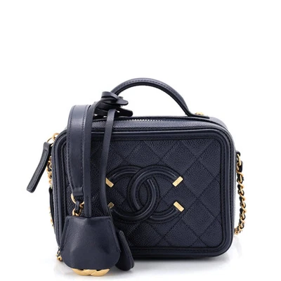 Estuche tocador Chanel filigrana acolchado caviar pequeño Foto 1 de 4