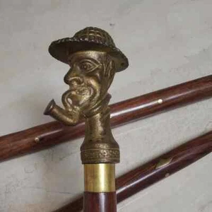 Timeless Charm: Wooden Walking Stick with Classic Men's Face Handle" - Picture 1 of 8