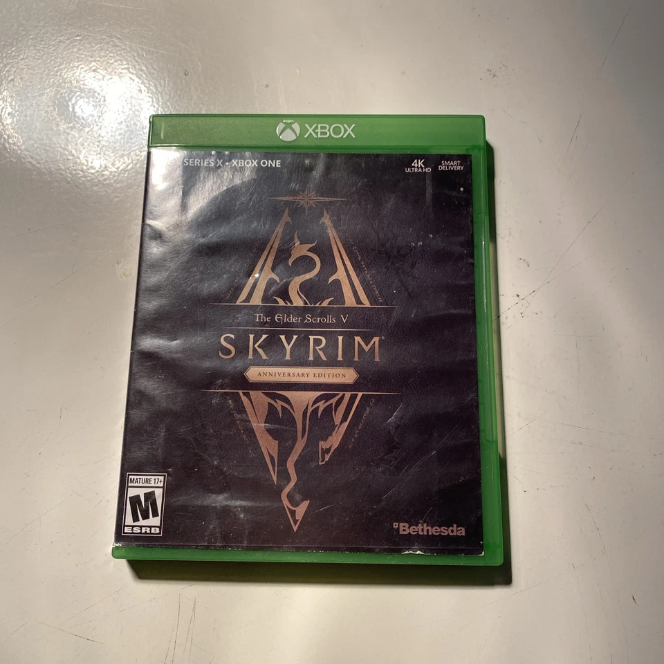 The Elder Scrolls V: Skyrim Anniversary Edition (Xbox One) mit Handbuch  - Bild 1 von 4