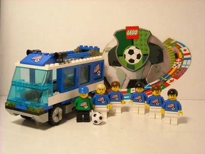 LEGO Sports 3406 Team Bus Soccer/ Football Players Team USA 2000 - Image 1 of 3