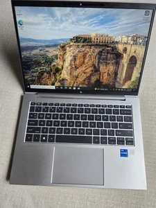 HP EliteBook 840 G10 14" Táctil Intel Core i7-1370P, 32GB RAM, 512GB SSD, 8Y6U8UP - Imagen 1 de 12