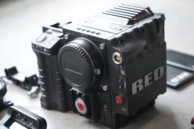 RED Digital Cinema EPIC X S35 Digital Cinema Camera 5K EXTRAS low hours - Image 1 of 4