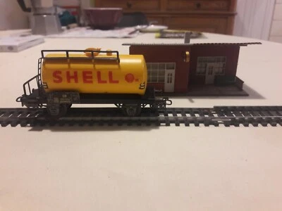 Matériel roulant Märklin . Wagon- citerne Shell. Échelle HO 1/87. vintage  - Photo 1/3