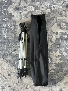 SLIK T-950 Insta-Lok Tripod w/Quick-Release Head Japan Camera Photography w/ bag - Picture 1 of 7