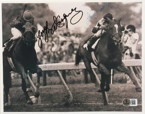 Jorge Velasquez & Steve Cauthen Signed (Beckett) 8x10 Photo - Triple Crown Winne - Bild 1 von 1