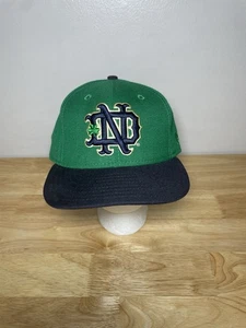 Vintage Logo Notre Dame Fighting Irish Mütze / Cap New Era Größe 7 1/4 Wolle tailliert! - Bild 1 von 14