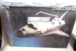 VTG Revell 1/72 Scale Space Shuttle Challenger #4734 1982 - Picture 1 of 8