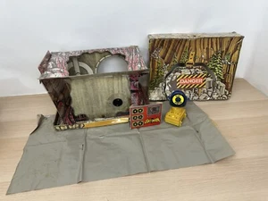 Juego de Baticueva Mego DC Comics 1974 de Colección con Señal de Murciélago y Computadora de Murciélago Sin Pole - Imagen 1 de 24