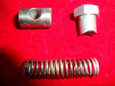 Brazo de tracción del freno trasero Honda CT 90 Trail 90 -, tuerca, resorte, buje. OEM, usado. Foto 1 de 2