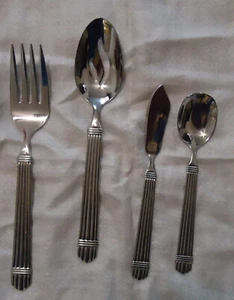 Wallace CHARDONNAY Edelstahl 18/8 Silberbesteck 4 Portionen Teile - Bild 1 von 4