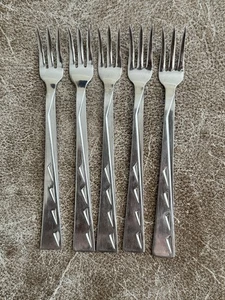 NSCO (National Stainless) Japan Sea Cliff Pattern MCM 5 Cocktail Forks Rare - Picture 1 of 5