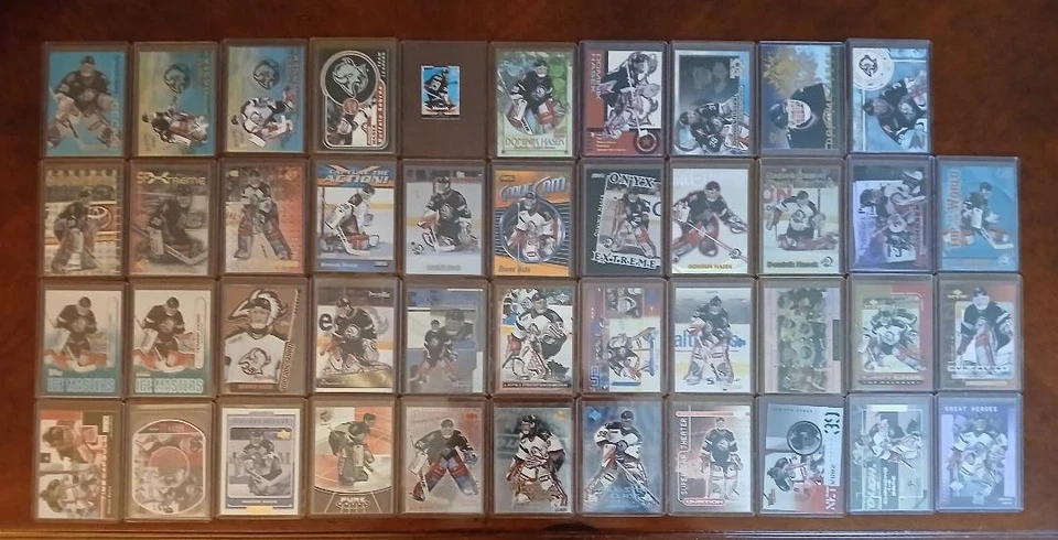 Dominik Hasek 1999-00 Insert Cards - Multi-Listing - Free Combined Shipping - Image 1 of 1