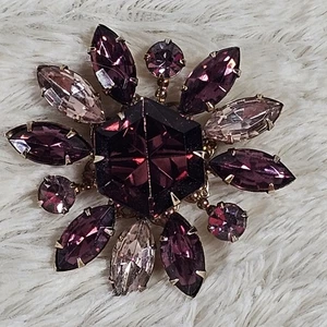 SPILLA vintage spilla VIOLA e CHIARO strass tono oro PRONG SET NAVETTE - Foto 1 di 14