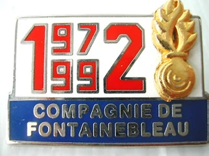 * PIN'S PIN 1972-1992 COMPAGNIE DE FONTAINEBLEAU EMAIL - Picture 1 of 1
