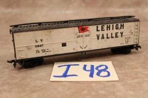 I48B VINTAGE HO SCALE BOXCAR LV 8247 LEHIGH VALLEY - Picture 1 of 1