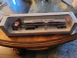 SpecCast Peterbilt 385 JJ Keller Tanker Diecast Metal Replica 1:64 - Picture 1 of 11