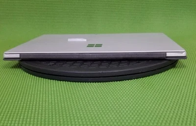 Surface Pro 5 12" i7-7300u 8GB 2.6GHz 128/256GB SSD Foto 1 de 4