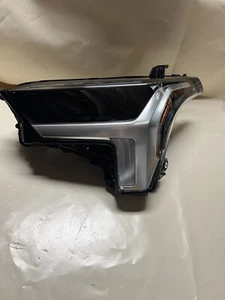 Faro proiettore lato guida Toyota Tundra LH 2020 2022 2023 2024 OEM - Foto 1 di 12