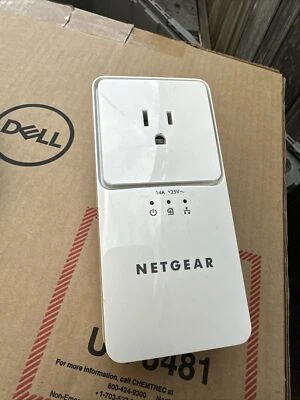 Netgear Powerline AV+ 200 Adapter XAV1501 WORKS GREAT - Image 1 of 3