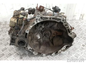 Toyota Yaris/Vitz 5-Gang-Schaltgetriebe 1.4 D-4D Diesel 55kW (75 HP) 2002 2/3dr - Picture 1 of 5