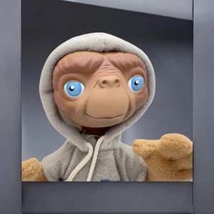 ET UNIVERSAL STUDIOS Theme Park Extra Terrestrial PLUSH DOLL Figure 1997 Hoodie - Picture 1 of 19