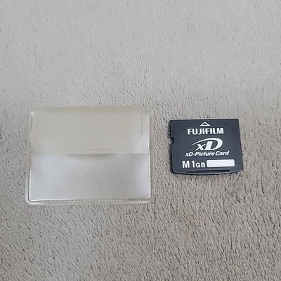 Fujifilm xD Picture Card 1GB – Type M – Tested & Working w/ Soft Case - Image 1 of 4