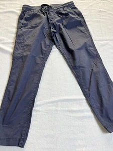 L.L. Bean Men’s Sz M Waist 30” Inseam Black Multi-Sport Lightweight Jogger Pants - Picture 1 of 6