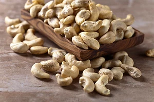 10 kg | Anacardi naturali | noci non trattate | noce senza additivi | non tostato| - Foto 1 di 2