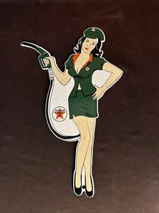 TEXACO Porzellan Pinup Girl Pump Attendant Gas & Öl Emailschild Männerhöhle sexy - Bild 1 von 5