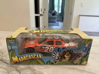 Tony Stewart 2005 Madagascar Home Depot Nascar 1/24 Diecast Action #20 Chevy  - Image 1 of 3