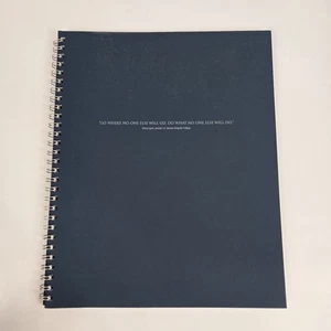 Cuaderno sin forro Mount Holyoke con pies de cotización, personal universitario, invitados, alumbre - Imagen 1 de 6