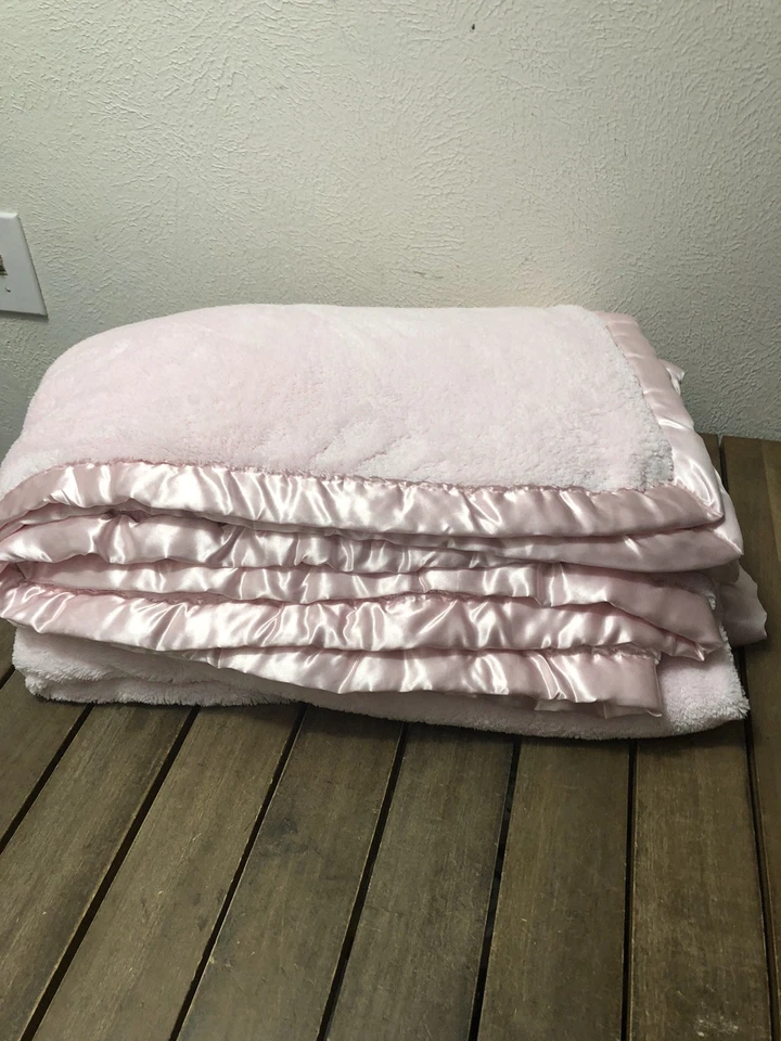 Simply Shabby Chic TWIN Plush Blanket Soft Pink Satin Trim 2Ply 65x91” Excellent - Image 1 of 4