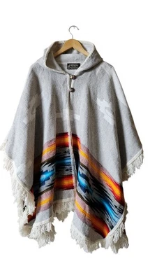 Poncho con Capucha Unisex Lana Sisandina Artesanal Patrón Azteca Foto 1 de 4