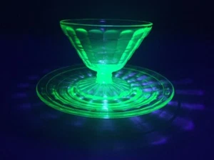 Anchor Hocking Sherbet Cup & Saucer Vintage Block Optic Green Glass glows Cute - Picture 1 of 10