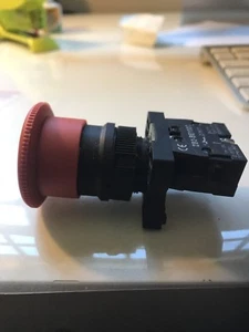 ZB2A-BS54. With. Contact. Block XB2ABS54 WITH 1NC CONTACT - Picture 1 of 1