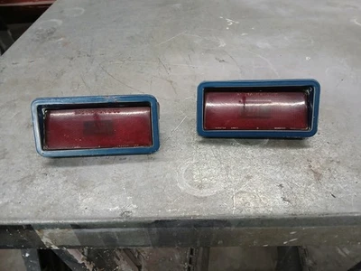 Conjunto de marcador lateral de cuarto de panel Plymouth Satellite/Roadrunner 1970 OEM envío gratuito Foto 1 de 4