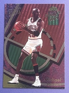 1993-94 Ultra #2 Michael Jordan Power in the Key Chicago Bulls - Bild 1 von 2