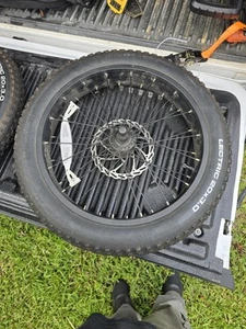 Lectric 20 x 3.0 Fat Front Wheel & Tire w/Disc Brake - Picture 1 of 5