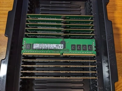 Memoria registrada Hynix 16 GB PC4-2400T 2Rx8 DDR4 ECC RDIMM HMA82GR7AFR8N-UH Foto 1 de 3