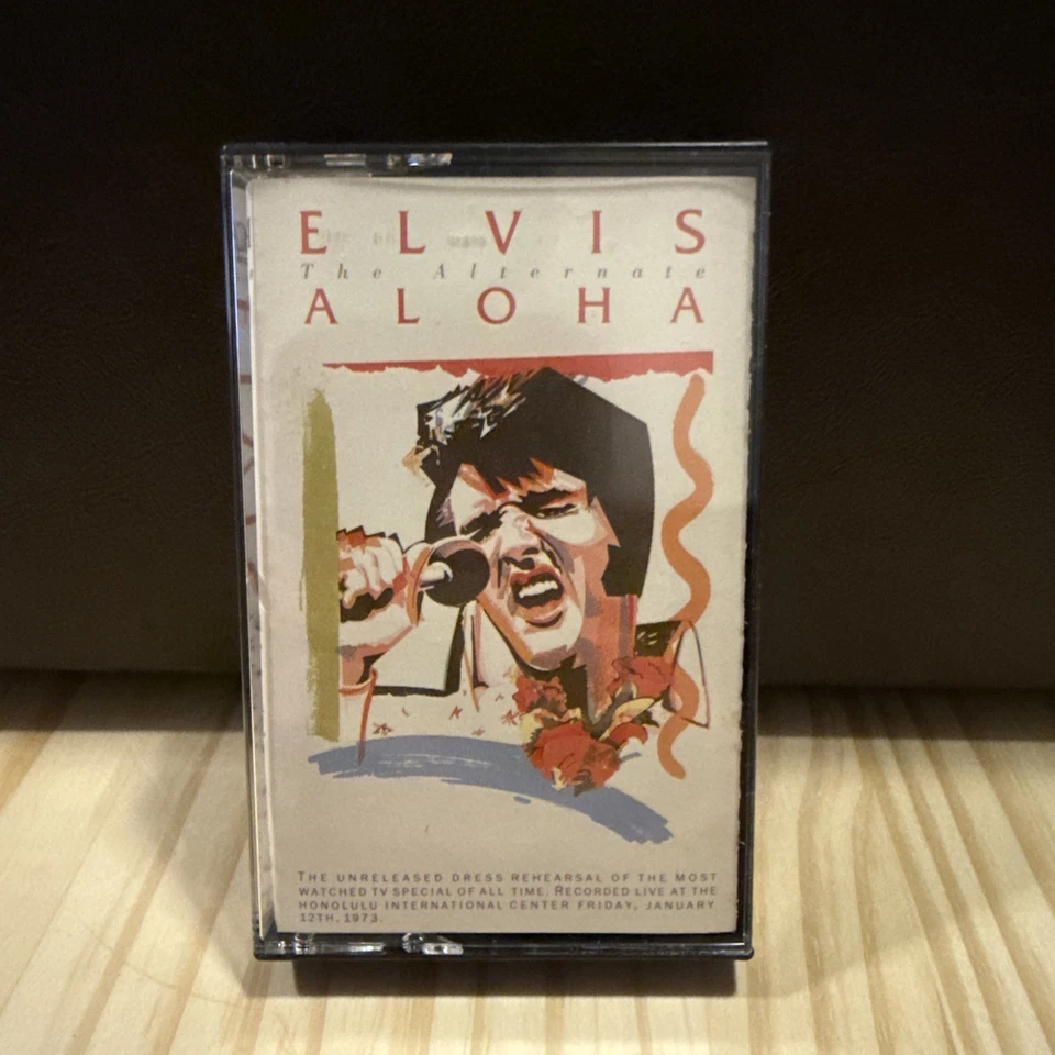 Elvis Presely The Alternate Aloha Recorded Live Jan 12, 1973 Cassette -LIKE NEW  Foto 1 de 4