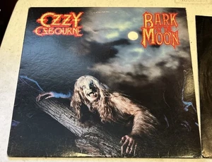 Vintage 1983 Bark At The Moon Ozzy Osbourne LP Record Album - Imagen 1 de 19