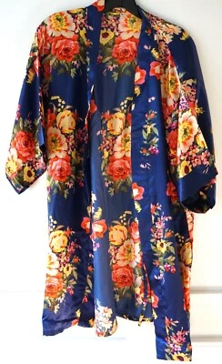 BATA FLORAL SATINADA ADULTO M Foto 1 de 4