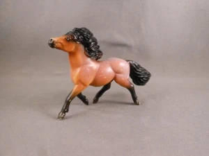 Vtg 1999 Breyer Stablemates Horse Reeves 3.25" Figure Brown Black Running - Picture 1 of 9