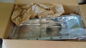 Spectre 5479 chrome Oil Pan New fits Chrysler Big Block & 2WD Car and Truck - Picture 1 of 2
