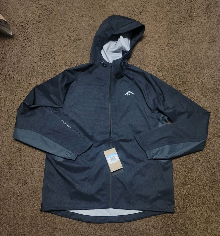 Nike Men's size L Cosmic Peaks Storm FIT ADV Jacket Black FZ1084-010