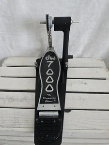 DW 7000 Double-Chain Single Bass Drum Pedal without beater - Picture 1 of 6