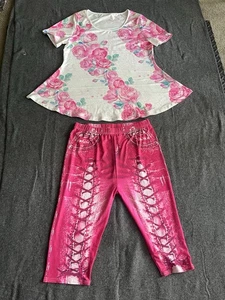 Damen 2-teiliges Outfit Blumenmuster Schößchen Oberteil Caprihose rosa weiß  - Bild 1 von 8